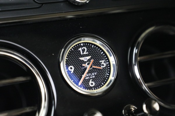 New 2026 Bentley Continental GTC Azure for sale $398,900 at Bentley Greenwich in Greenwich CT 06830 28