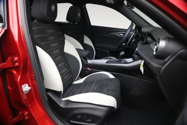 New 2026 Alfa Romeo Tonale Sport Speciale for sale $49,135 at Bentley Greenwich in Greenwich CT 06830 16