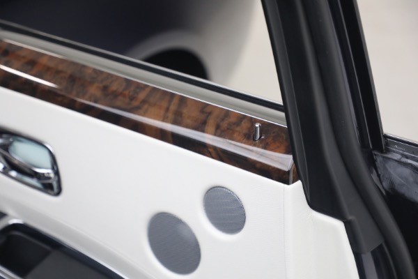 Used 2014 Rolls-Royce Ghost for sale $139,900 at Bentley Greenwich in Greenwich CT 06830 19