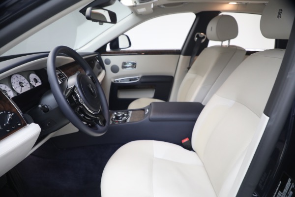 Used 2014 Rolls-Royce Ghost for sale $139,900 at Bentley Greenwich in Greenwich CT 06830 22