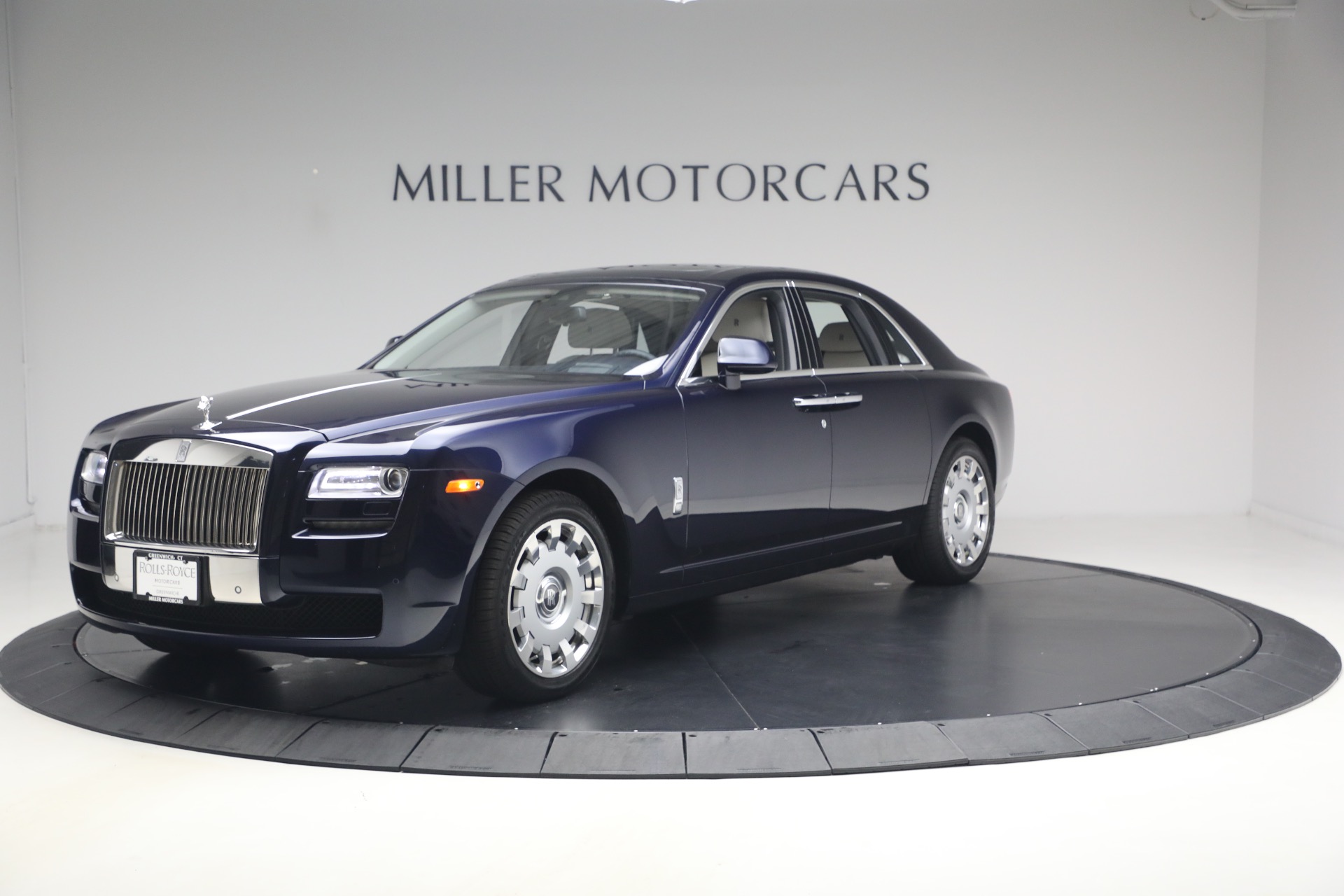 Used 2014 Rolls-Royce Ghost for sale $139,900 at Bentley Greenwich in Greenwich CT 06830 1