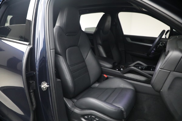 Used 2024 Porsche Cayenne S for sale $79,900 at Bentley Greenwich in Greenwich CT 06830 19