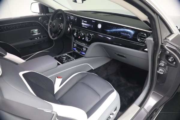 Used 2024 Rolls-Royce Spectre for sale $399,900 at Bentley Greenwich in Greenwich CT 06830 20
