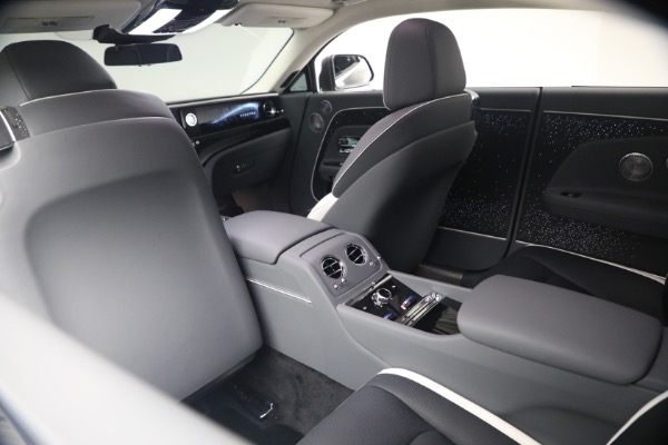 Used 2024 Rolls-Royce Spectre for sale $399,900 at Bentley Greenwich in Greenwich CT 06830 25