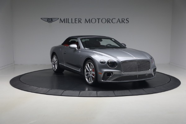 Used 2022 Bentley Continental GTC V8 for sale $219,900 at Bentley Greenwich in Greenwich CT 06830 24