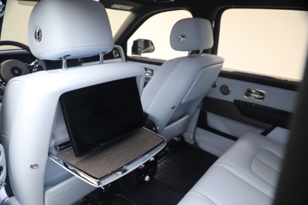 Used 2025 Rolls-Royce Cullinan for sale $419,900 at Bentley Greenwich in Greenwich CT 06830 22