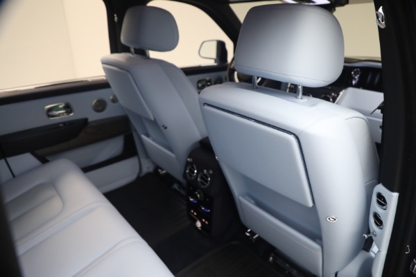 Used 2025 Rolls-Royce Cullinan for sale $419,900 at Bentley Greenwich in Greenwich CT 06830 27