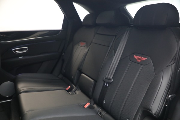 New 2026 Bentley Bentayga V8 for sale $244,330 at Bentley Greenwich in Greenwich CT 06830 24