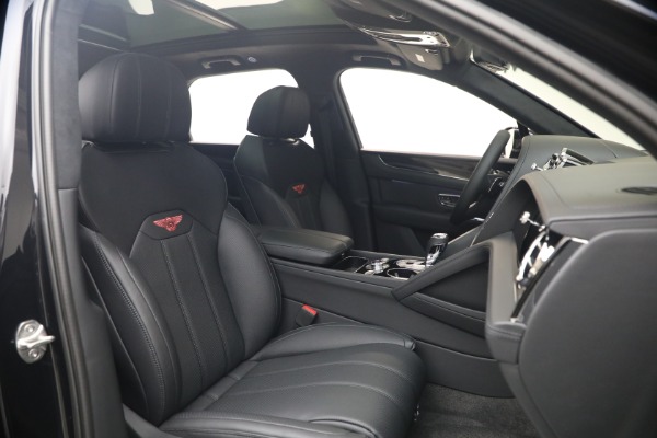 New 2026 Bentley Bentayga V8 for sale $244,330 at Bentley Greenwich in Greenwich CT 06830 28