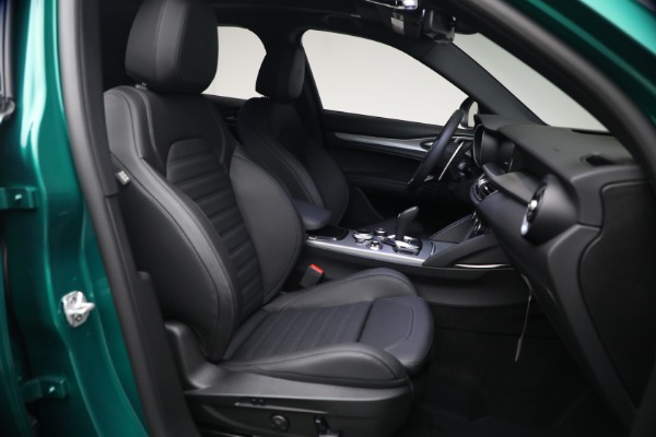 New 2026 Alfa Romeo Stelvio Veloce for sale $60,715 at Bentley Greenwich in Greenwich CT 06830 13