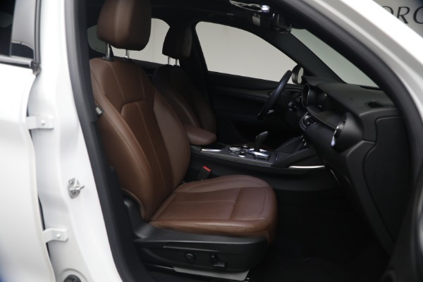 Used 2023 Alfa Romeo Stelvio Ti for sale $32,900 at Bentley Greenwich in Greenwich CT 06830 17