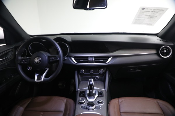 Used 2023 Alfa Romeo Stelvio Ti for sale $32,900 at Bentley Greenwich in Greenwich CT 06830 21