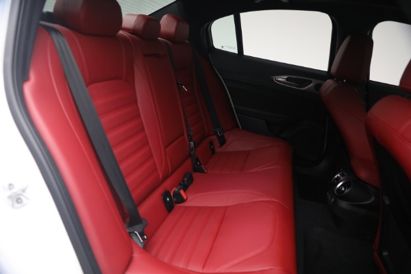 New 2026 Alfa Romeo Giulia Veloce for sale $55,870 at Bentley Greenwich in Greenwich CT 06830 18