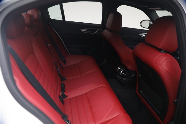 New 2026 Alfa Romeo Giulia Veloce for sale $55,870 at Bentley Greenwich in Greenwich CT 06830 20
