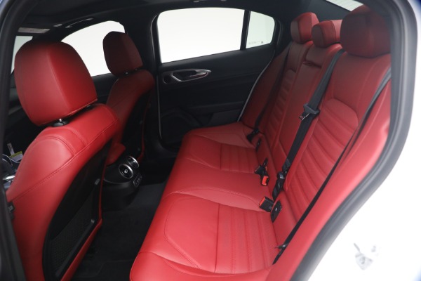 New 2026 Alfa Romeo Giulia Veloce for sale $55,870 at Bentley Greenwich in Greenwich CT 06830 21
