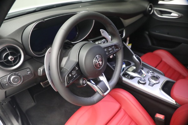 New 2026 Alfa Romeo Giulia Veloce for sale $55,870 at Bentley Greenwich in Greenwich CT 06830 23