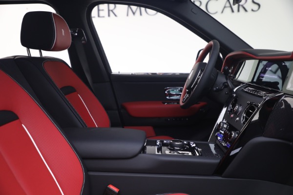 New 2027 Rolls-Royce Black Badge Cullinan for sale $569,350 at Bentley Greenwich in Greenwich CT 06830 19