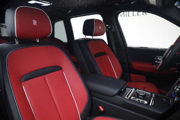 New 2027 Rolls-Royce Black Badge Cullinan for sale $569,350 at Bentley Greenwich in Greenwich CT 06830 20