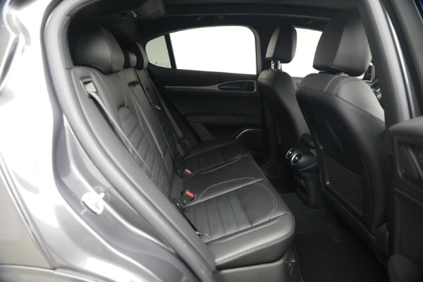 Used 2023 Alfa Romeo Stelvio Veloce for sale $34,900 at Bentley Greenwich in Greenwich CT 06830 20
