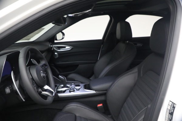 New 2026 Alfa Romeo Giulia Veloce for sale $57,670 at Bentley Greenwich in Greenwich CT 06830 16
