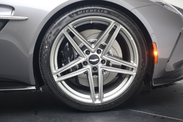 New 2026 Aston Martin Vantage S Roadster for sale $277,680 at Bentley Greenwich in Greenwich CT 06830 27