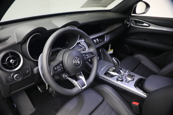 New 2026 Alfa Romeo Stelvio Veloce for sale $59,215 at Bentley Greenwich in Greenwich CT 06830 21