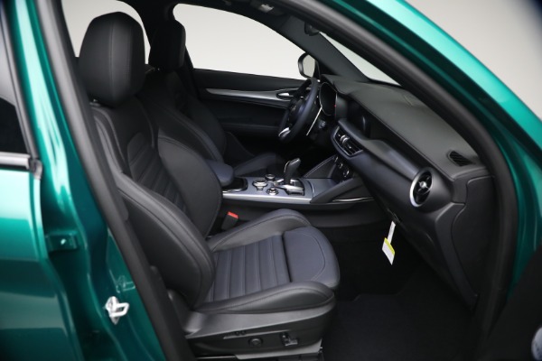 New 2026 Alfa Romeo Stelvio Veloce for sale $62,965 at Bentley Greenwich in Greenwich CT 06830 16