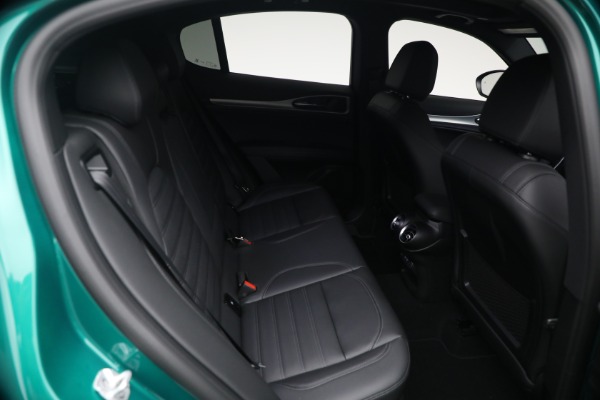 New 2026 Alfa Romeo Stelvio Veloce for sale $62,965 at Bentley Greenwich in Greenwich CT 06830 18
