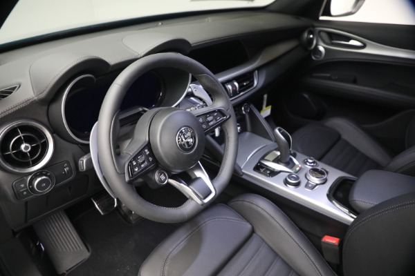 New 2026 Alfa Romeo Stelvio Veloce for sale $62,965 at Bentley Greenwich in Greenwich CT 06830 21