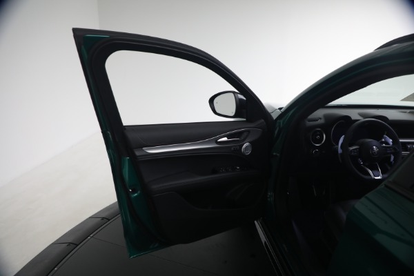 New 2026 Alfa Romeo Stelvio Veloce for sale $62,965 at Bentley Greenwich in Greenwich CT 06830 23