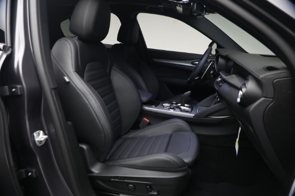 New 2026 Alfa Romeo Stelvio Veloce for sale $61,965 at Bentley Greenwich in Greenwich CT 06830 14