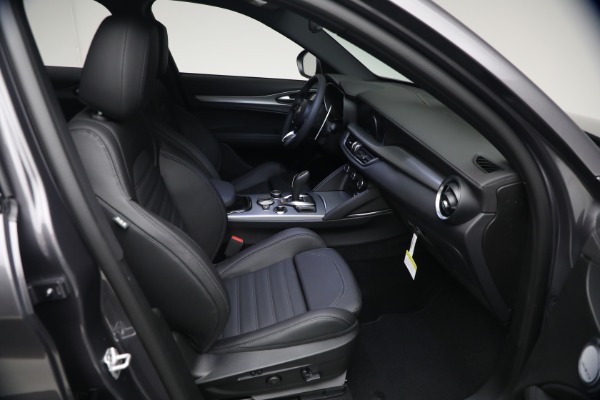 New 2026 Alfa Romeo Stelvio Veloce for sale $61,965 at Bentley Greenwich in Greenwich CT 06830 16
