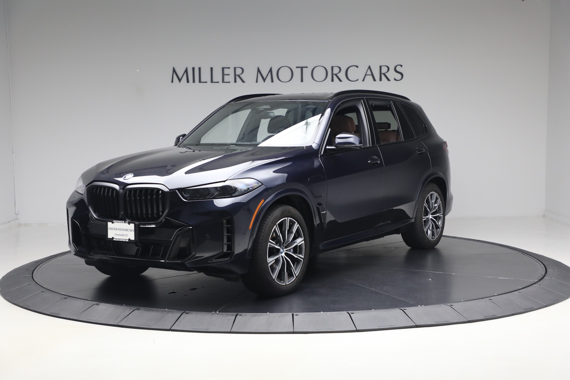 Used 2024 BMW X5 xDrive50e for sale $63,900 at Bentley Greenwich in Greenwich CT 06830 1