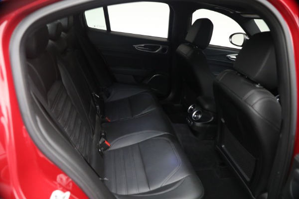 Used 2023 Alfa Romeo Giulia Veloce for sale $33,900 at Bentley Greenwich in Greenwich CT 06830 17