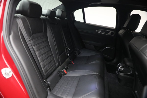 Used 2023 Alfa Romeo Giulia Veloce for sale $33,900 at Bentley Greenwich in Greenwich CT 06830 19