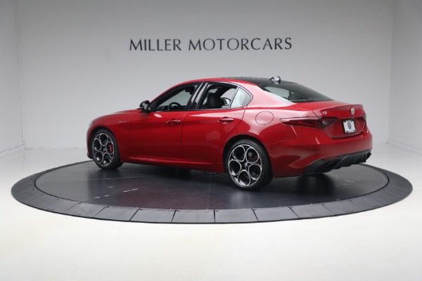 Used 2023 Alfa Romeo Giulia Veloce for sale $33,900 at Bentley Greenwich in Greenwich CT 06830 4