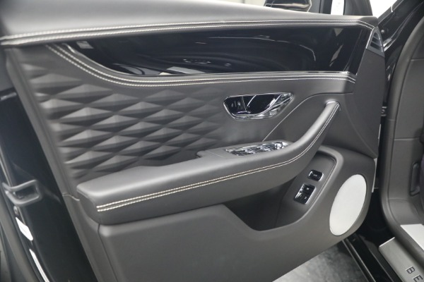 Used 2022 Bentley Flying Spur W12 for sale $195,900 at Bentley Greenwich in Greenwich CT 06830 18
