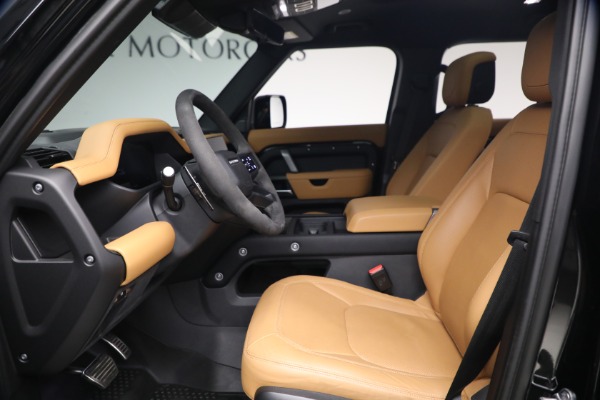 Used 2024 Land Rover Defender 110 V8 P525 for sale $84,900 at Bentley Greenwich in Greenwich CT 06830 13