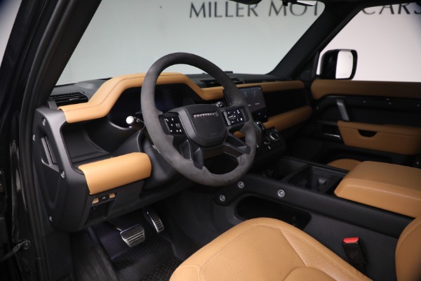 Used 2024 Land Rover Defender 110 V8 P525 for sale $84,900 at Bentley Greenwich in Greenwich CT 06830 15