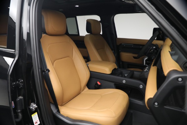 Used 2024 Land Rover Defender 110 V8 P525 for sale $84,900 at Bentley Greenwich in Greenwich CT 06830 17