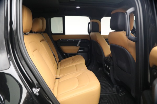Used 2024 Land Rover Defender 110 V8 P525 for sale $84,900 at Bentley Greenwich in Greenwich CT 06830 21