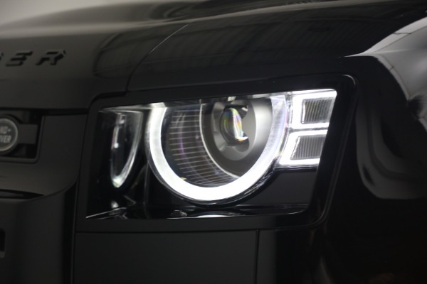Used 2024 Land Rover Defender 110 V8 P525 for sale $84,900 at Bentley Greenwich in Greenwich CT 06830 24