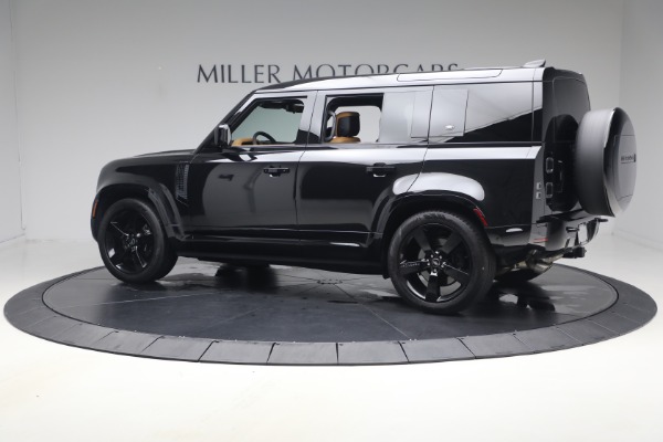 Used 2024 Land Rover Defender 110 V8 P525 for sale $84,900 at Bentley Greenwich in Greenwich CT 06830 4