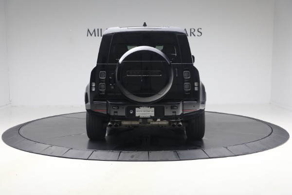 Used 2024 Land Rover Defender 110 V8 P525 for sale $84,900 at Bentley Greenwich in Greenwich CT 06830 6