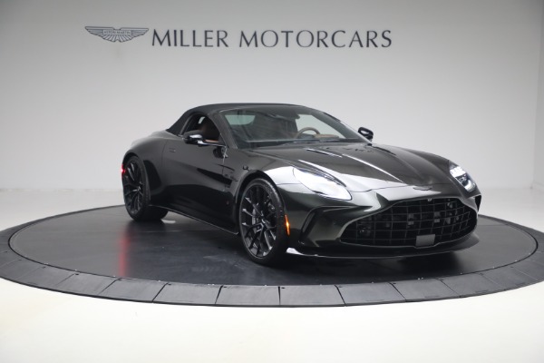 New 2026 Aston Martin Vantage S Roadster for sale $263,900 at Bentley Greenwich in Greenwich CT 06830 23