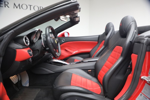 Used 2017 Ferrari California T for sale $163,900 at Bentley Greenwich in Greenwich CT 06830 13