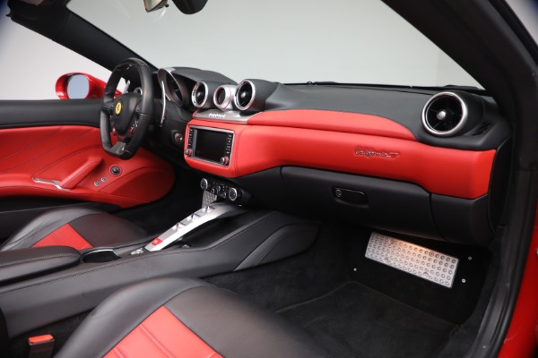 Used 2017 Ferrari California T for sale $163,900 at Bentley Greenwich in Greenwich CT 06830 19