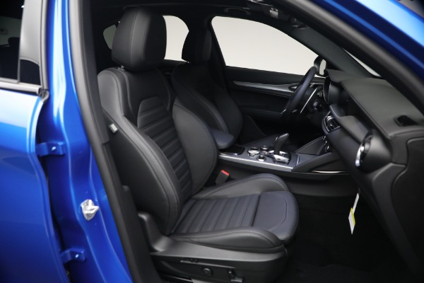 New 2026 Alfa Romeo Stelvio Veloce for sale $61,965 at Bentley Greenwich in Greenwich CT 06830 16