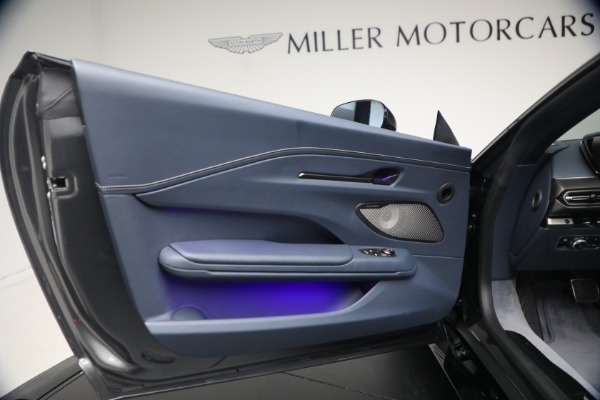 New 2026 Aston Martin Vantage S Roadster for sale $295,000 at Bentley Greenwich in Greenwich CT 06830 28