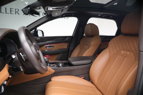 Used 2021 Bentley Bentayga Speed for sale $139,900 at Bentley Greenwich in Greenwich CT 06830 21